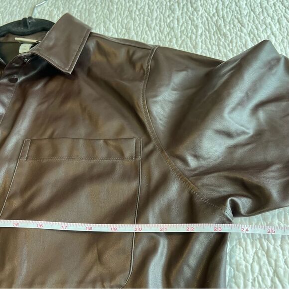 ✨ A New Day Brown Faux Leather Button Up Top Medium - Picture 9 of 10